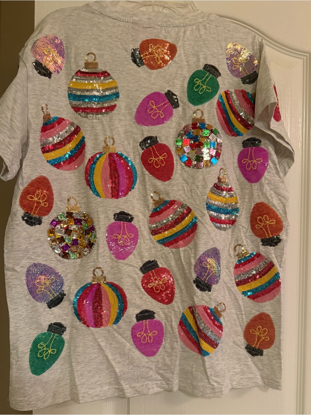 QUEEN OF SPARKLES Gray Sequin Ornament Tee